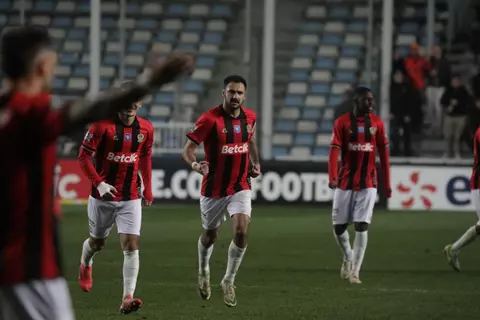 في غياب عبد المنعم.. نيس يتأهل بعشر لاعبين لدور الـ 32 في كأس فرنسا